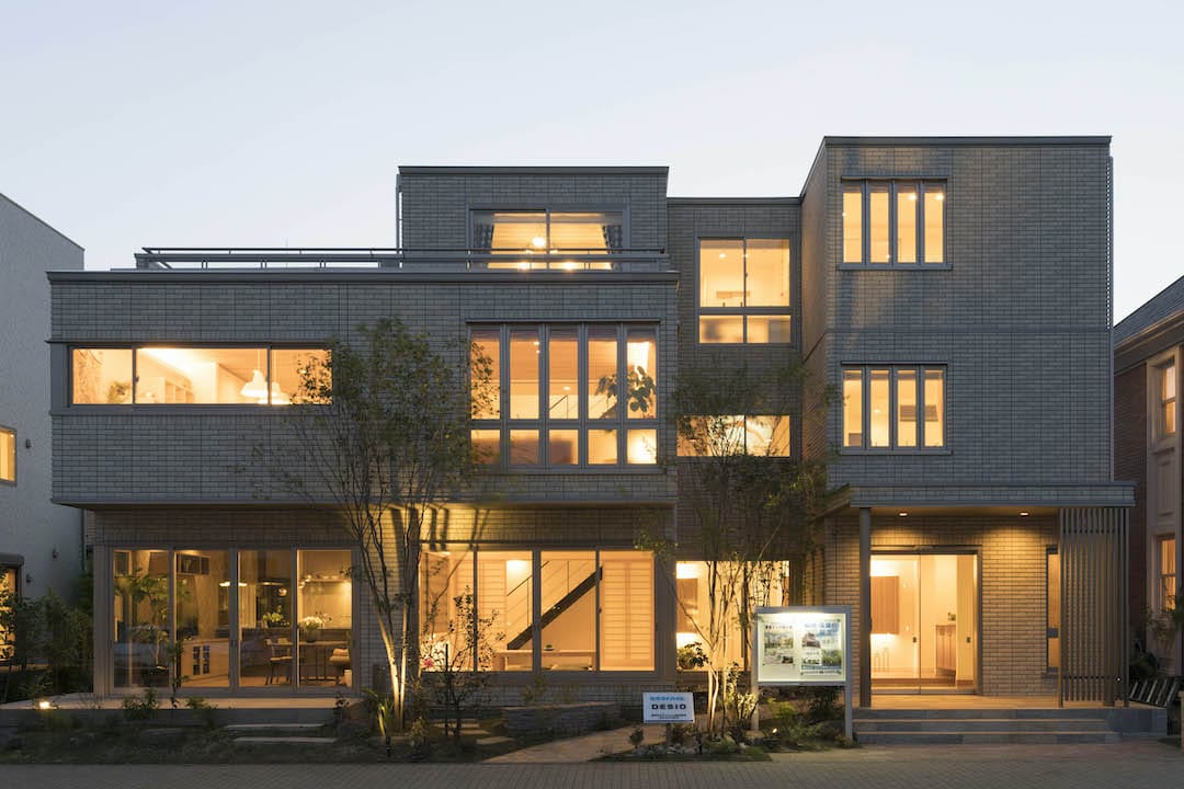 幕張デシオ展示場_夜間_外観