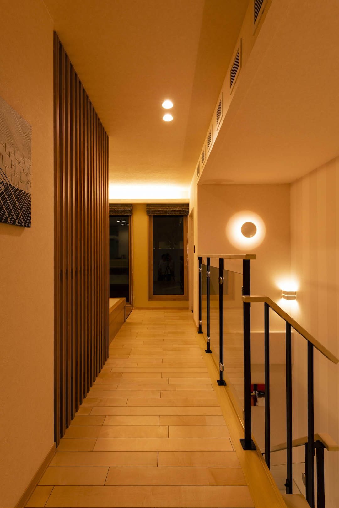 鶴見デシオ展示場_夜間_3Fホール