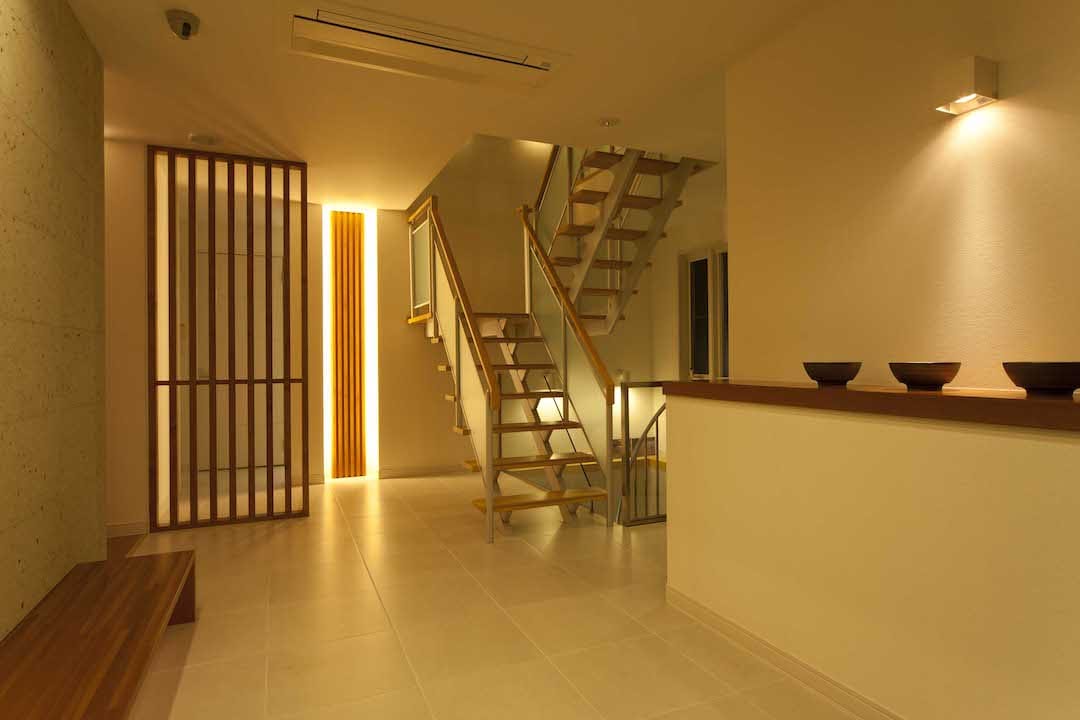 川口鳩ヶ谷デシオ展示場 玄関_夜間