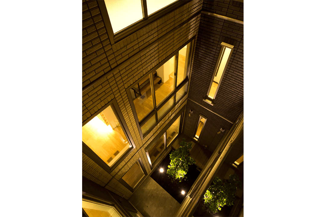 越谷展示場-夜間_1F中庭