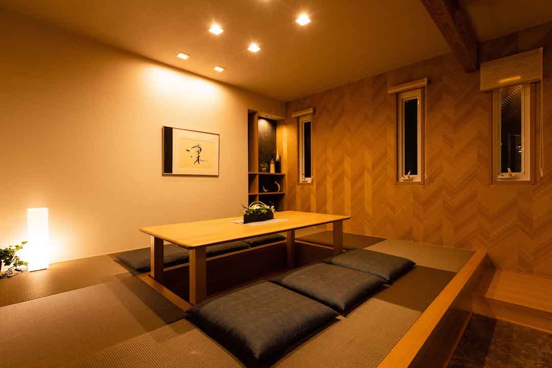 菖蒲パルフェ展示場 夜2F和室