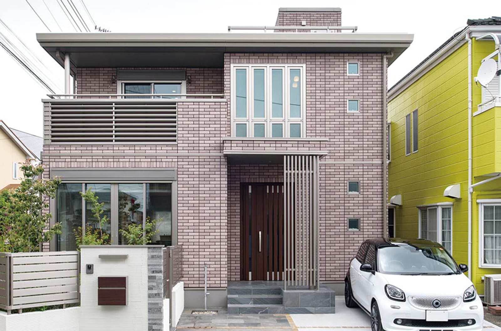 東京セキスイハイム建築実例_実邸見学で一目惚れしたというローズベージュ色のレジデンスタイルを採用
