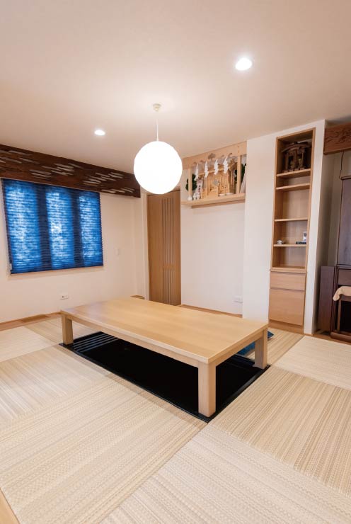 東京セキスイハイム建築実例_セキスイ畳「MIGUSA」に掘りごたつを組み合わせた小上がりの和室