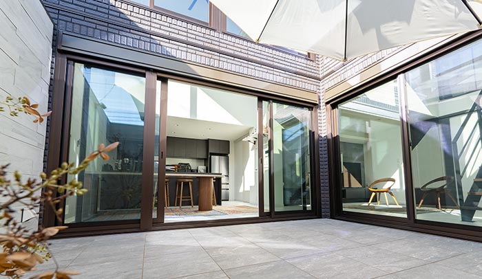 光の庭を秘する家