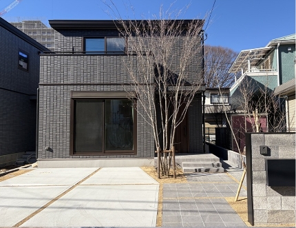 工場で作るボックスラーメン構造ユニット工法の鉄骨住宅