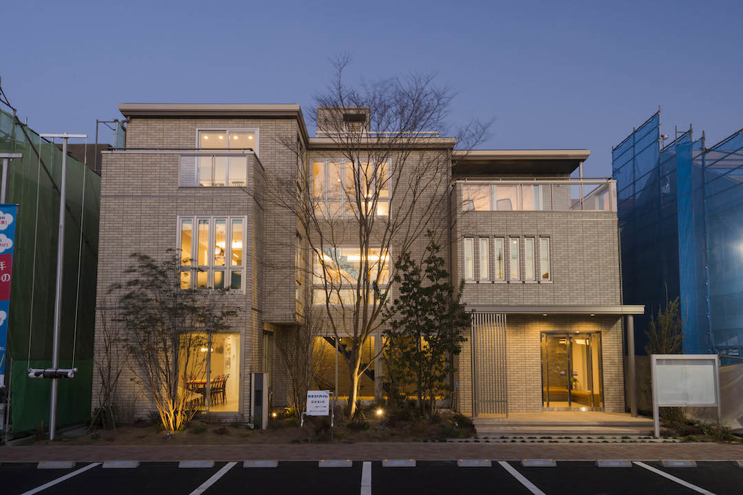 石神井デシオ展示場_夜外観