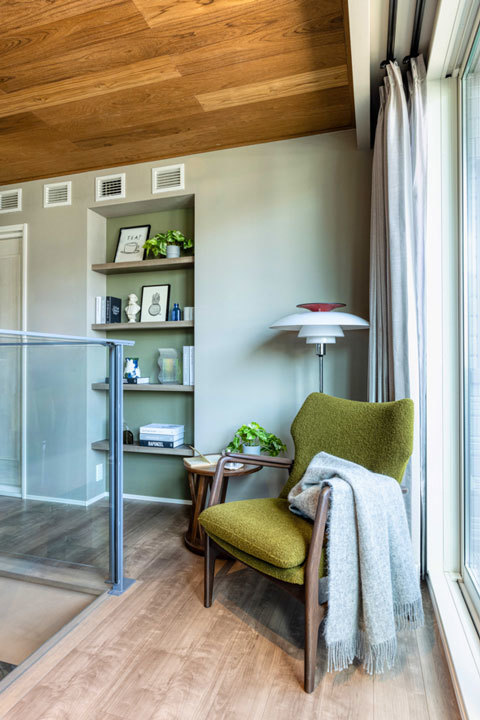 環八蒲田デシオ展示場_吹抜けとバルコニーに囲まれた居心地の良い『自分だけの場所』