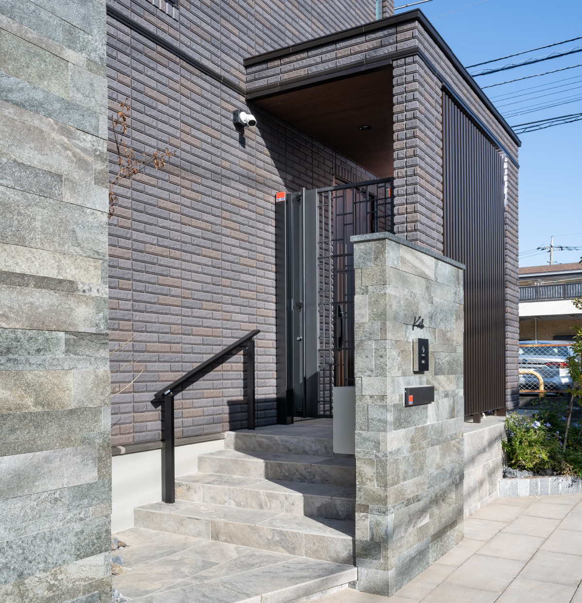 矛盾を映す建築美