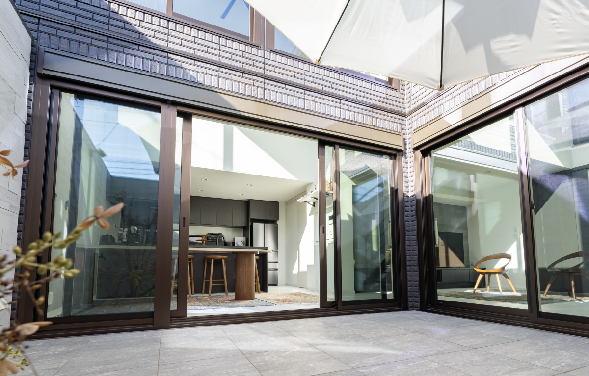 CASE-14　光の庭を秘する家